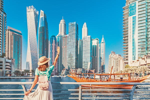 What to Wear in Dubai: A Practical Guide for Tourists (Culture & Comfort)